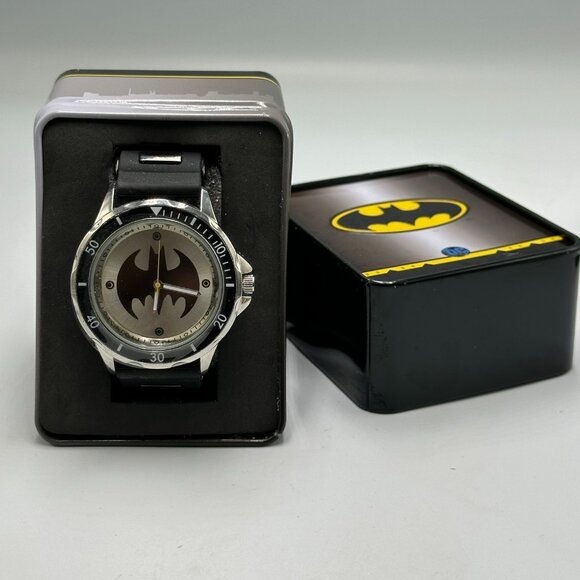 Batman Watch Men Silver Black Two Tone Silicone Band DC Comics New Battery - Picture 1 of 9